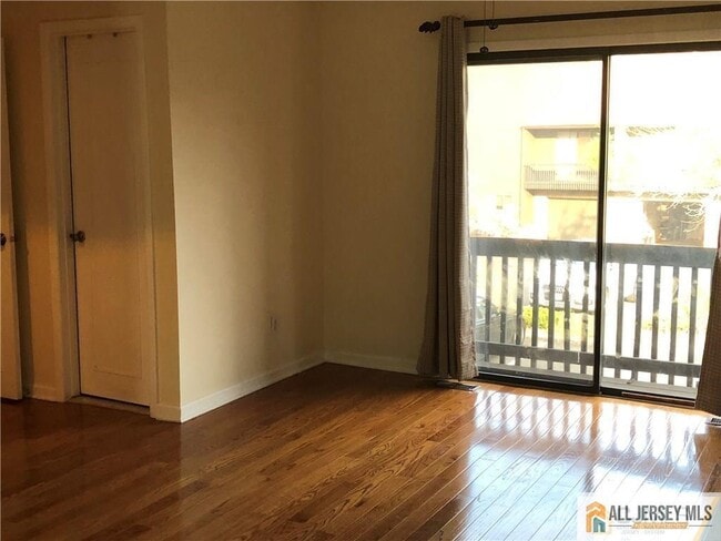 Building Photo - 162 Westgate Dr