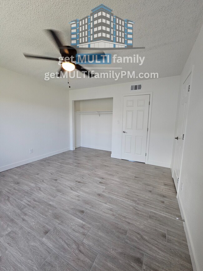 Building Photo - 2535 W Missouri Ave