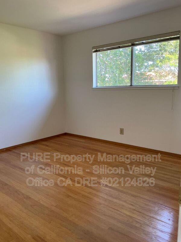 Building Photo - 5655 Glen Haven Ct