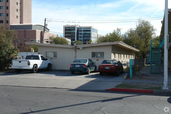 Building Photo - 511 S 1st St