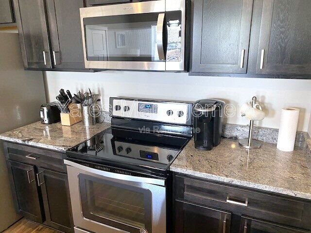 Building Photo - 115 Valor Dr