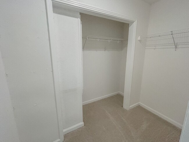 Building Photo - Now Leasing – Fully Renovated Home in Guntersville!