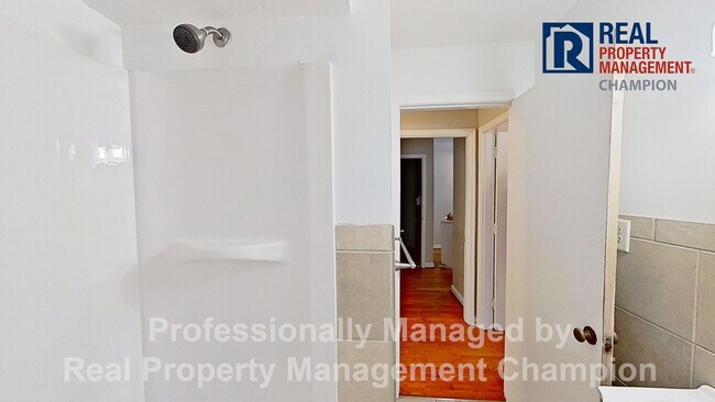 Building Photo - All Brick Ranch Style Home on Large Corner Lot