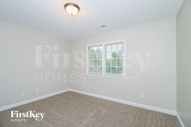 Building Photo - 5225 Bridge Pointe Dr