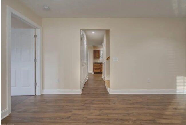 Building Photo - 435 Pin Oak Dr NW