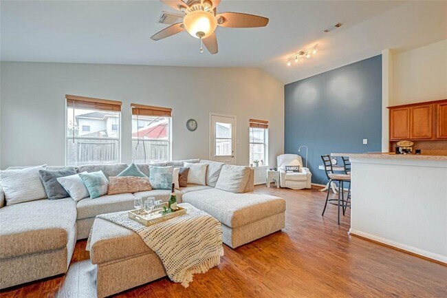Building Photo - 25234 Spring Iris Ln