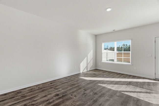 Building Photo - New Construction in Brightwood Farms! End unit!