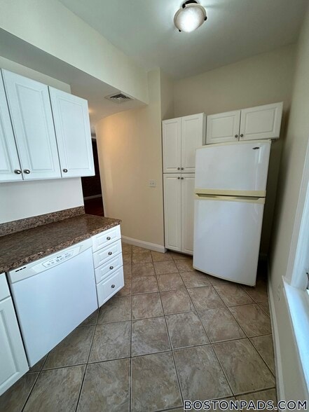 Building Photo - 55 Ashford St