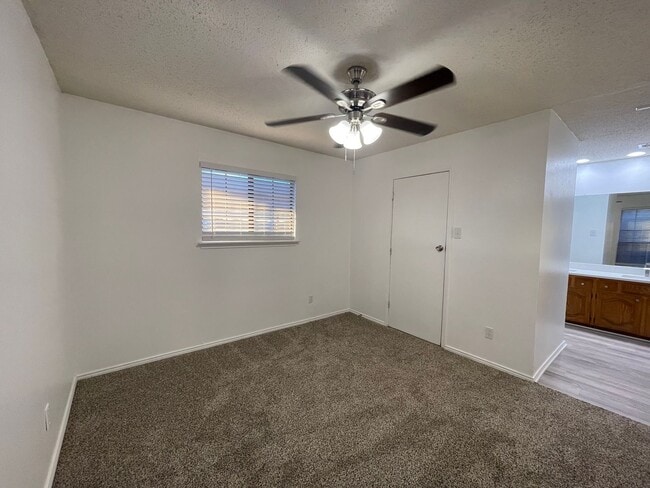 Building Photo - 2422-2424 Sherry Street