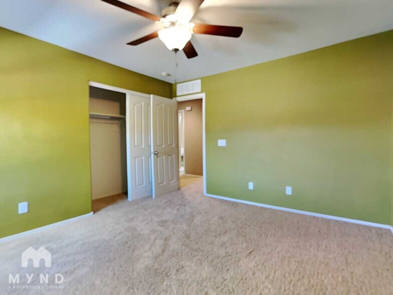 Building Photo - 3518 E Bartlett Dr