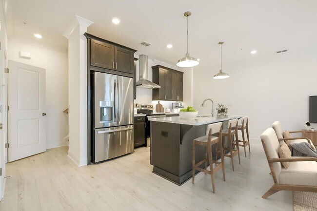 Building Photo - 514 Alice Wy