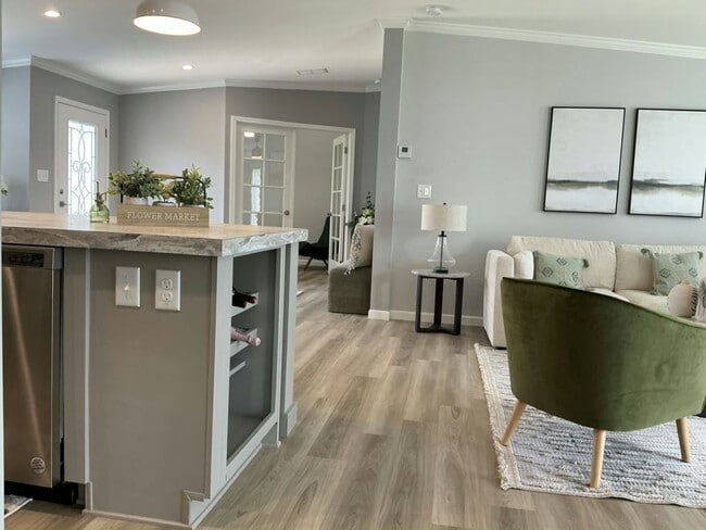 Building Photo - 3007 SW 108th St