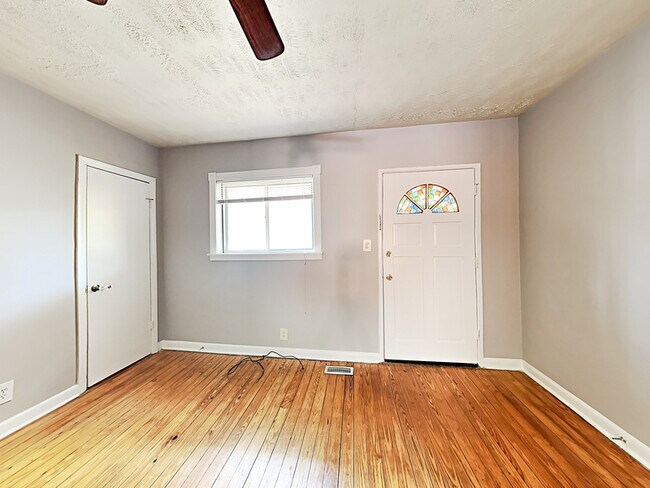 Building Photo - 1332 Eubanks Ave