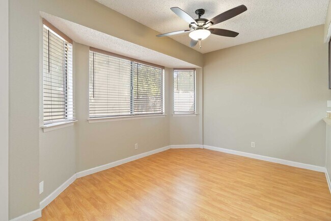 Building Photo - Charming 3-Bedroom Home Available for Rent!