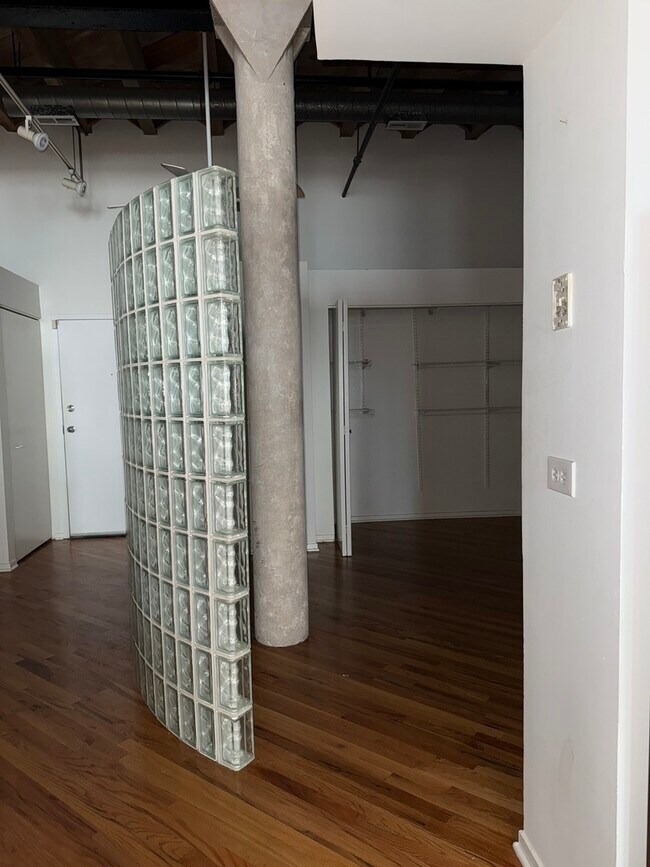 Building Photo - 1601 S Indiana Ave