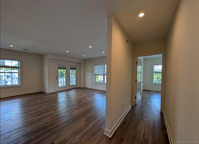 Building Photo - 138 Highland Ave