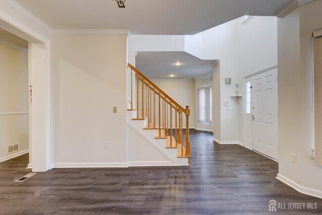 Building Photo - 100 Forest Dr