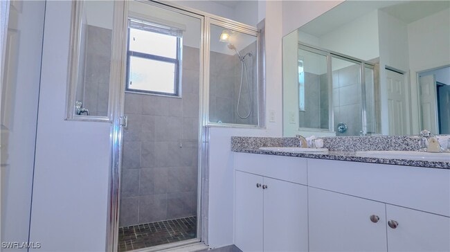 Building Photo - 5529 Aquila Ave