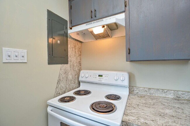 Building Photo - Budget-Friendly Fort Mill Home with Garage...