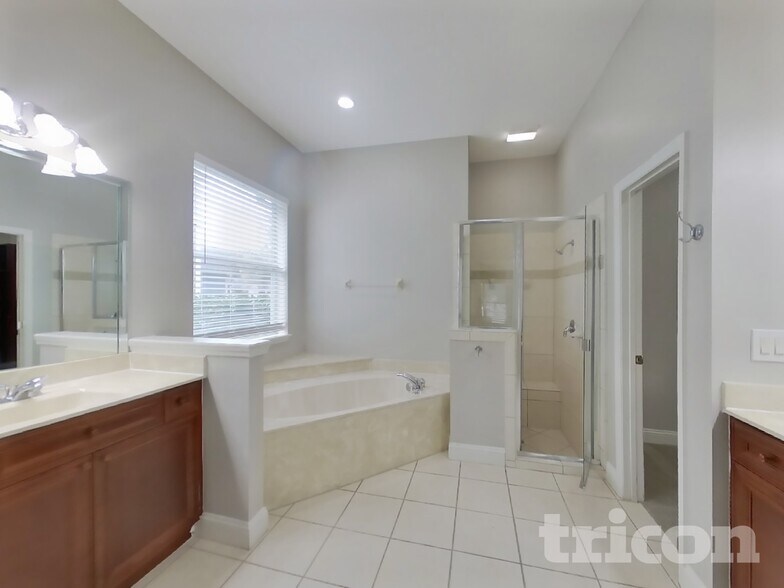 Building Photo - 821 Songbird Dr