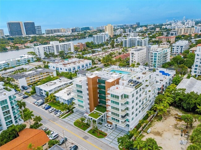 Building Photo - 1150 102nd St