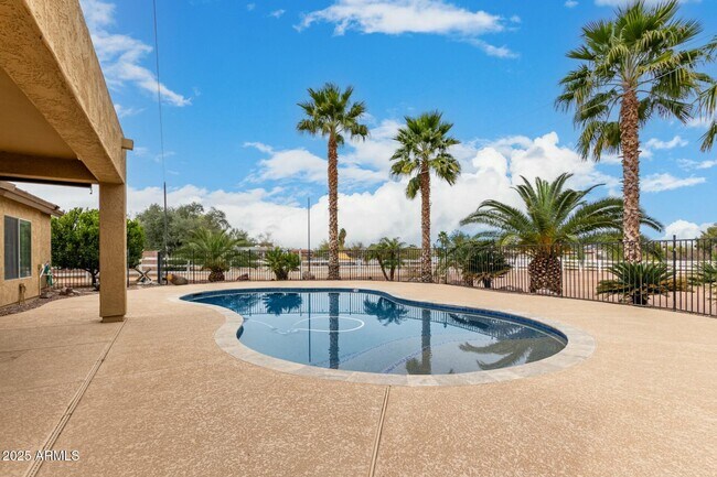 Building Photo - 9768 W Prospector Dr