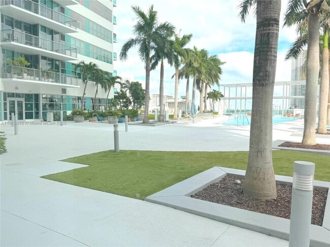 Building Photo - 3301 NE 1st Ave