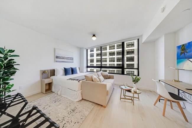 Building Photo - 36 NE 2nd St