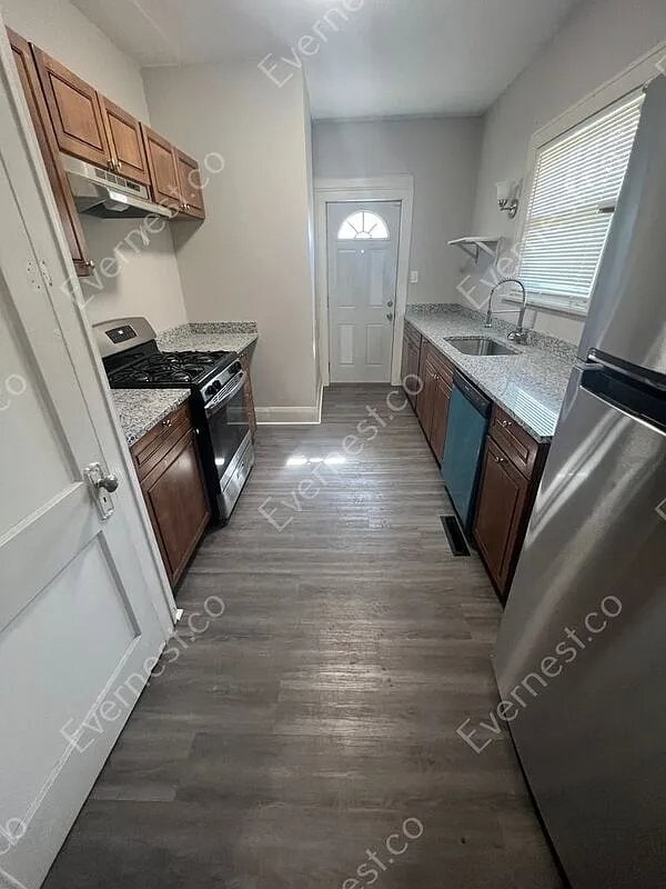 Building Photo - 3962 Woodhaven Dr