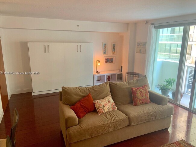 Building Photo - 9499 Collins Ave