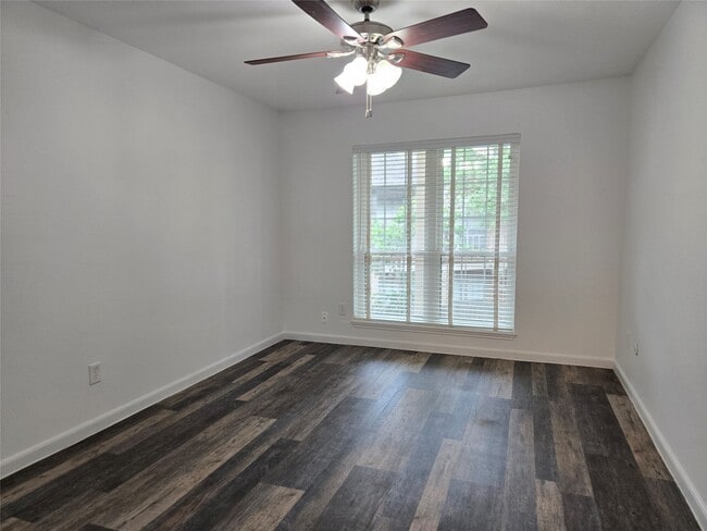 Building Photo - 839 Wax Myrtle Ln