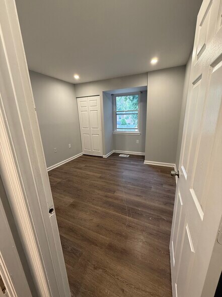 Building Photo - 238 Stevenson Sq