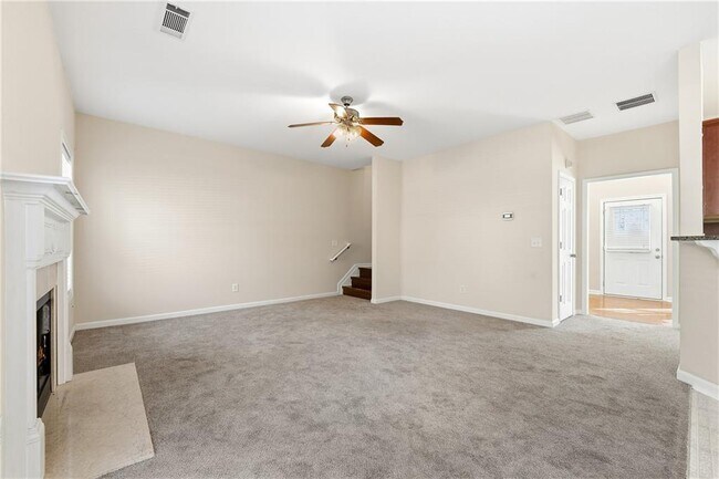 Building Photo - 5670 Winter Bluff Way NE