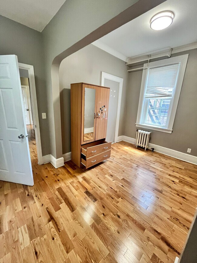 Unit 3B - 264 Palisade Ave