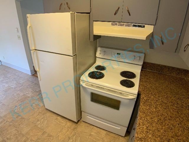 Building Photo - Charming 2-Bedroom Multiplex in the Heart ...