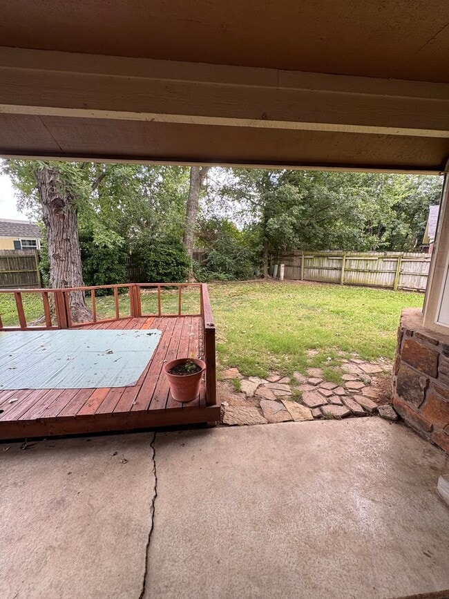 Building Photo - 3 Bedroom 2.5 Bath total 2,448 Square feet
