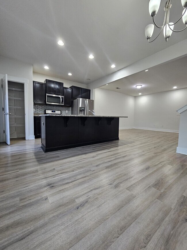 Building Photo - 114 Lerner Ct