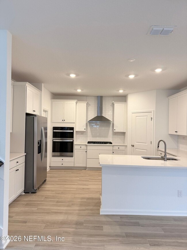 Building Photo - 523 Farmfield Dr