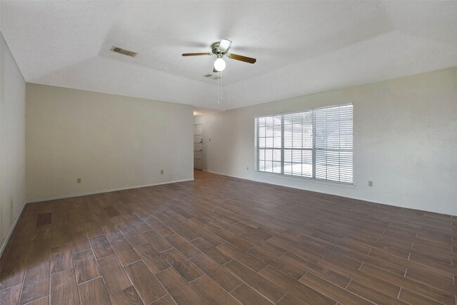 Building Photo - 2779 Forest Point Dr