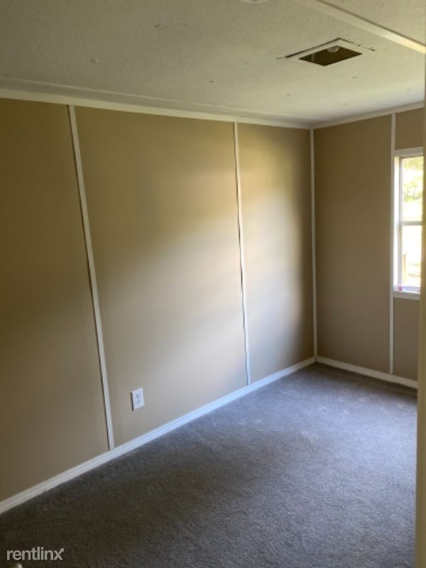 Building Photo - 3 br, 1 bath Mobile Home - 309 Maple Street