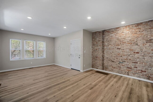 Building Photo - 3140 Magnolia Ave