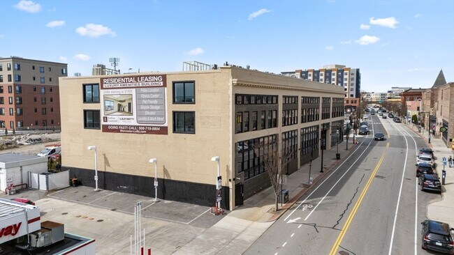 Building Photo - 153 Green St