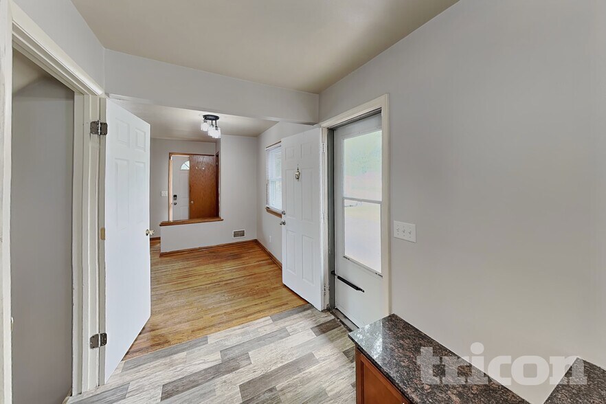 Building Photo - 3701 Woodbine Ln