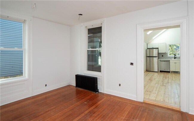 Building Photo - 8 Pleasant St