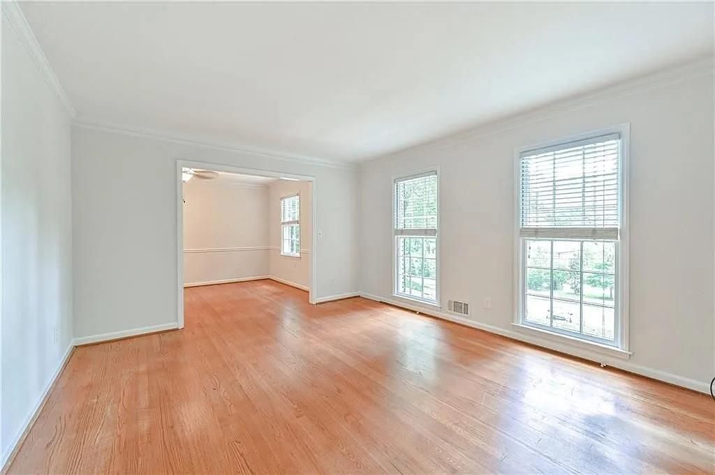 Building Photo - 260 River Valley Rd NW