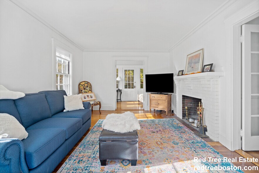 Primary Photo - 27 Oakwood Rd