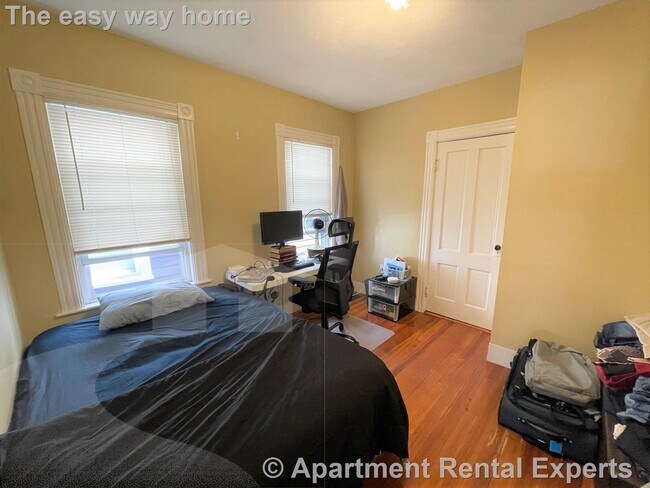 Building Photo - 40 Newbern Ave