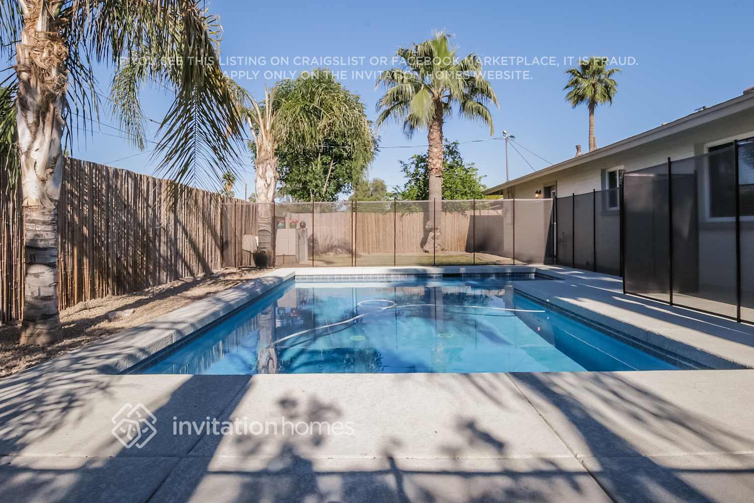 Building Photo - 1140 E Malibu Dr
