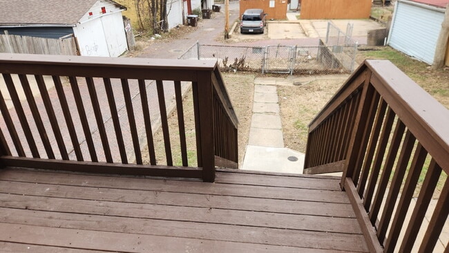 Building Photo - Elegant Two-Bedroom Duplex Retreat in the Heart of St. Louis