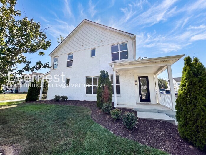 Building Photo - 600 Mason Ward Pl